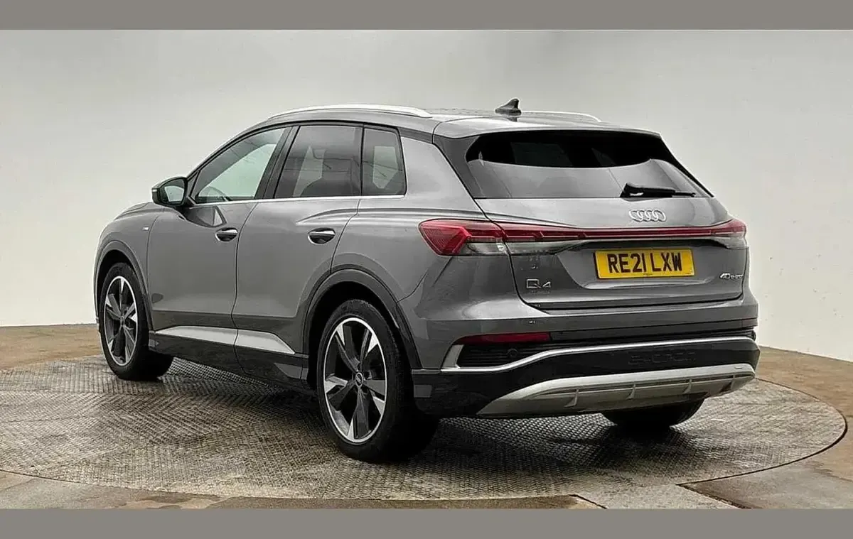 Used Audi Q4 e-tron Comfort 150 kW (204 HP) 2021 Grey SUV