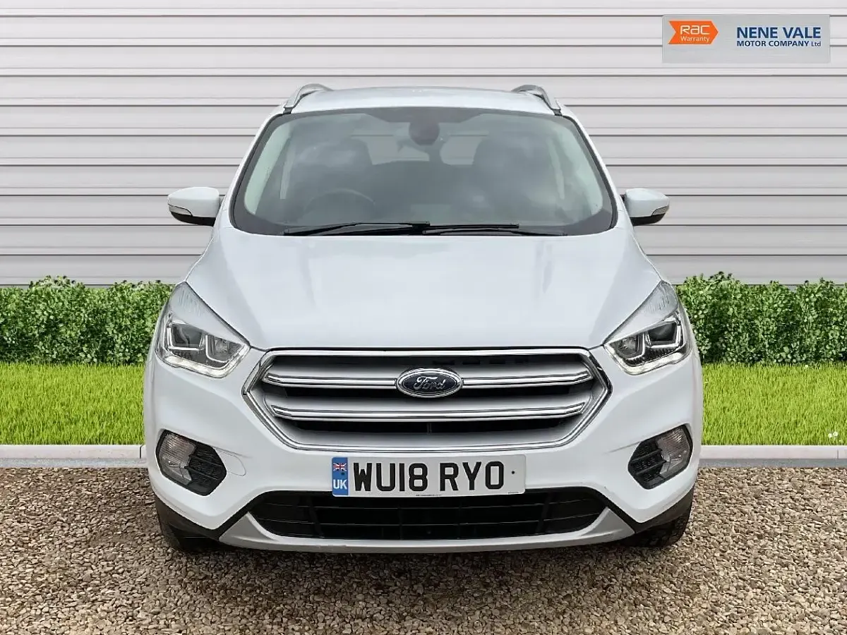 Used Ford Kuga Titanium 180 HP (132 kW) 2018 White SUV