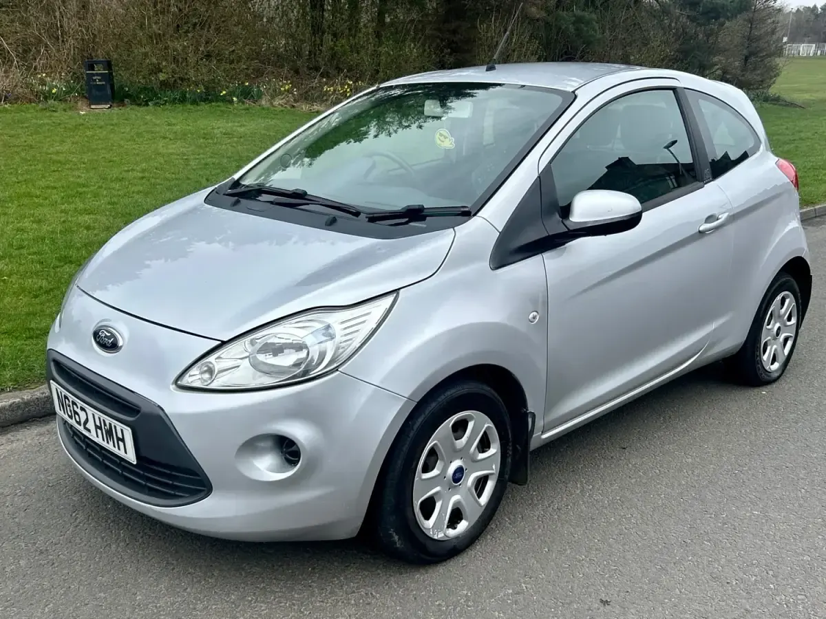 Usado Ford Ka 69 HP (50 kW) 2013 Prateado Citadino