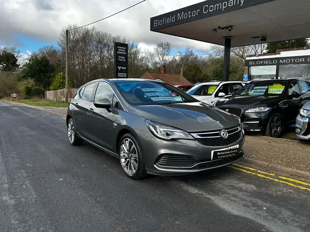 Used Vauxhall Astra SRi 150 HP (110 kW) 2019 Grey Hatchback