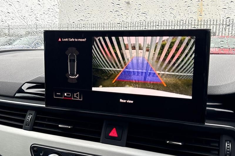 Used Audi A4 S-Line 204 HP (150 kW) 2023 White Estate