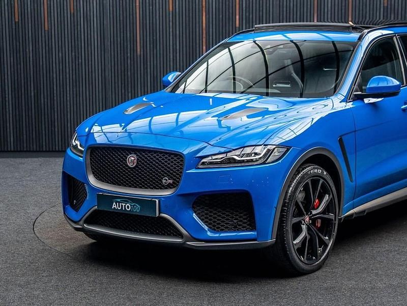 Used Jaguar F-Pace SVR 550 HP (404 kW) 2019 Blue SUV