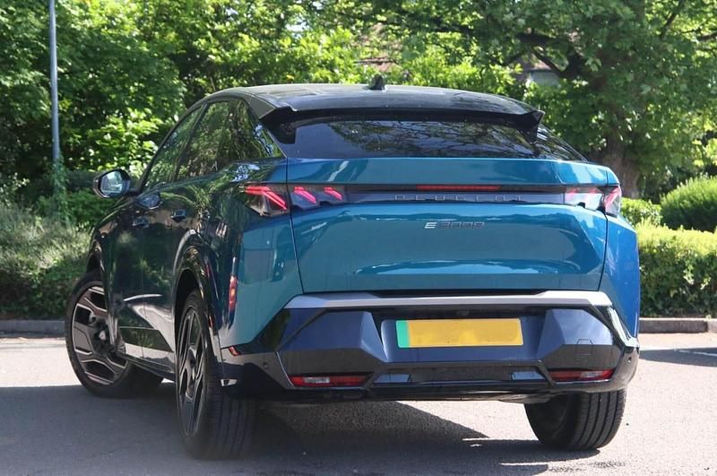Blue Used 2024 Peugeot e-3008 GT SUV | £26,275 - Image 1/3