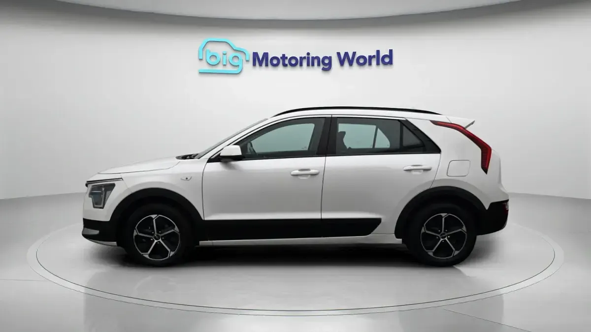Used Kia Niro 141 HP (103 kW) 2023 White SUV