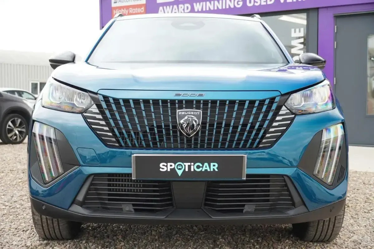Used Peugeot 2008 Allure 99 HP (72 kW) 2025 Blue SUV