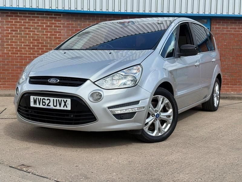 Begagnad Ford S-MAX Titanium 2012 Silver Minibuss