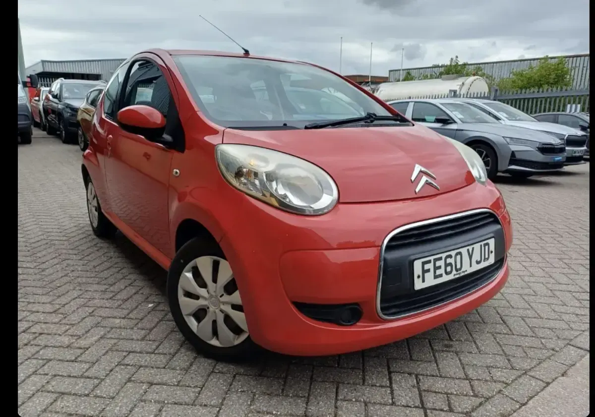 Used Citroën C1 VTR Sport 68 HP (50 kW) 2010 Red Hatchback