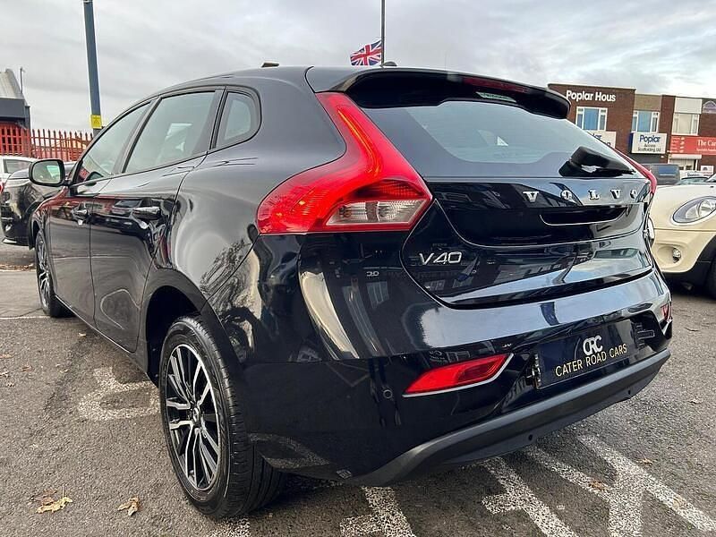 Used Volvo V40 R-Design 122 HP (89 kW) 2019 Black Hatchback