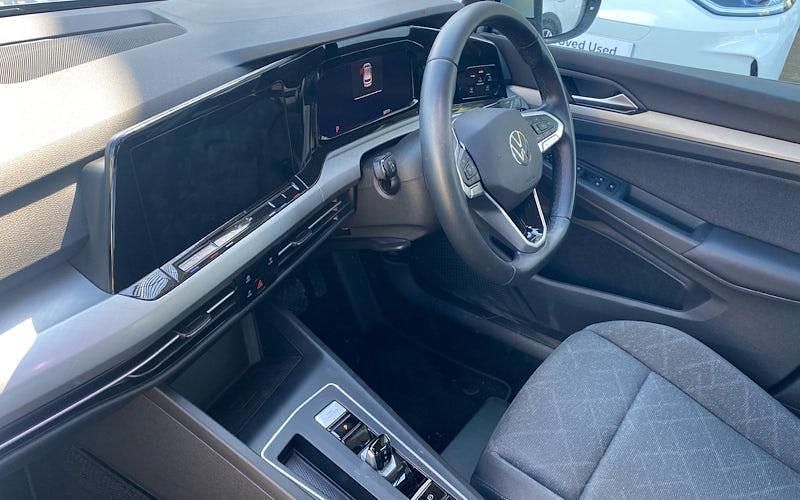 Used VW Golf VIII Life 150 HP (110 kW) 2023 Hatchback