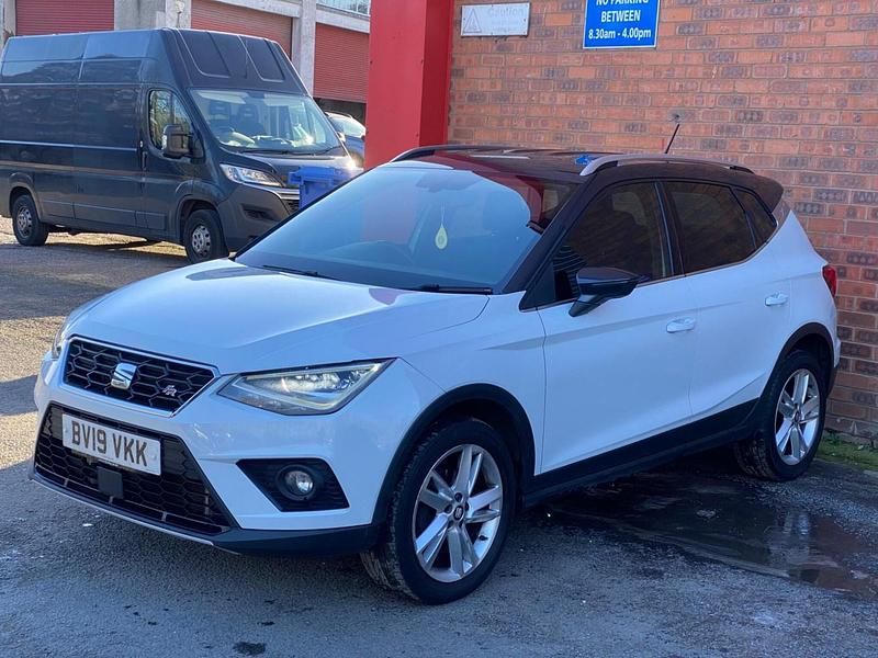 Used Seat Arona FR 115 HP (84 kW) 2019 White SUV