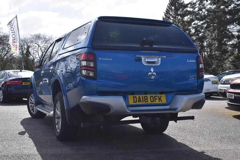 Used Mitsubishi L200 2018 Blue Pickup