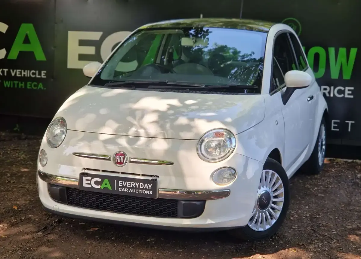 Used Fiat 500 Lounge 69 HP (50 kW) 2013 White Hatchback