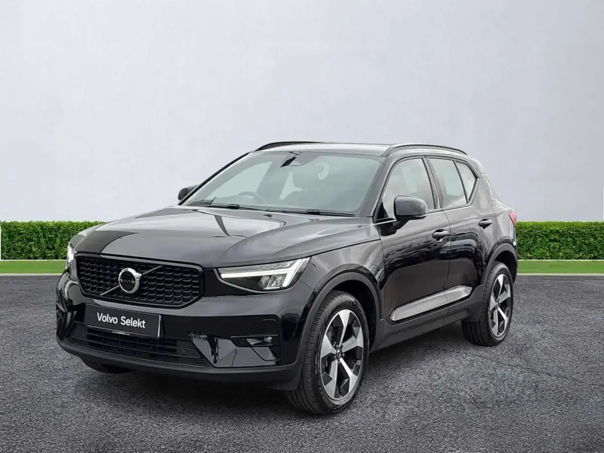 Used Volvo XC40 Plus 197 HP (144 kW) 2025 Black SUV