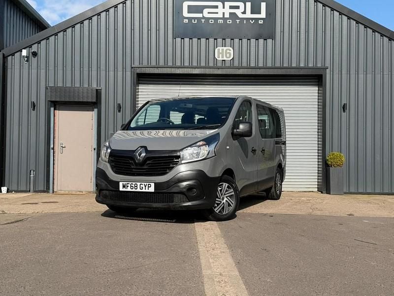 Begagnad Renault Trafic Business 2018 Grå Minibuss