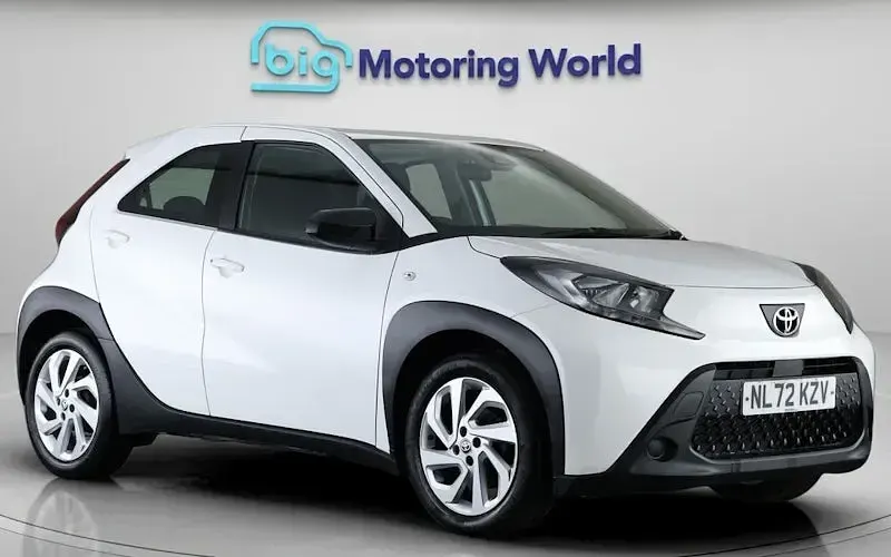 Second-hand Toyota Aygo X PURE 72 CP (52 kW) 2025 SUV