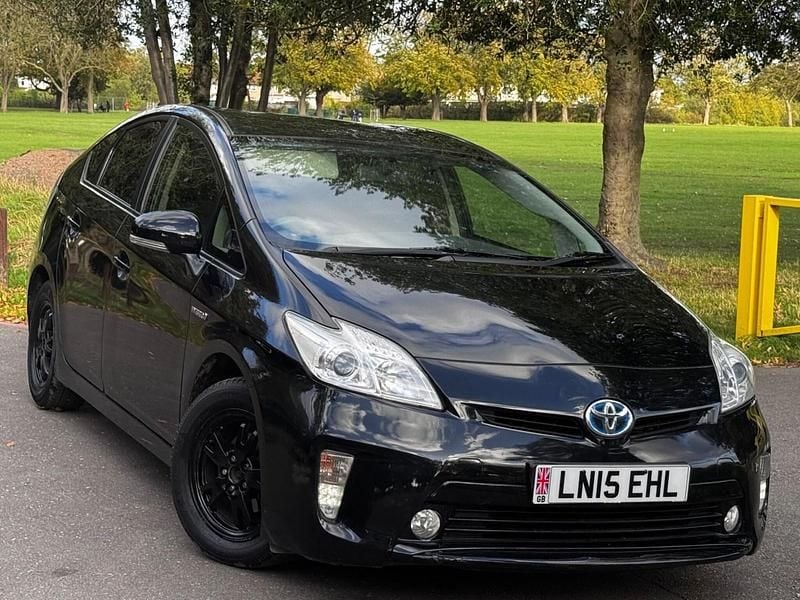 Black Used 2015 Toyota Prius T3 Hatchback | £3,995 (Good price) - Image 1/4