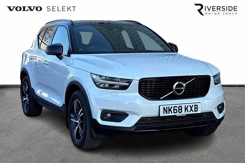 Used Volvo XC40 R-Design 150 HP (110 kW) 2018 White SUV