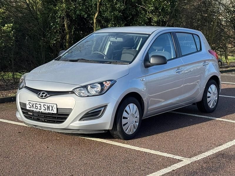 Silver Used 2013 Hyundai i20 Classic Hatchback | £3,199 (Fair price) - Image 1/4