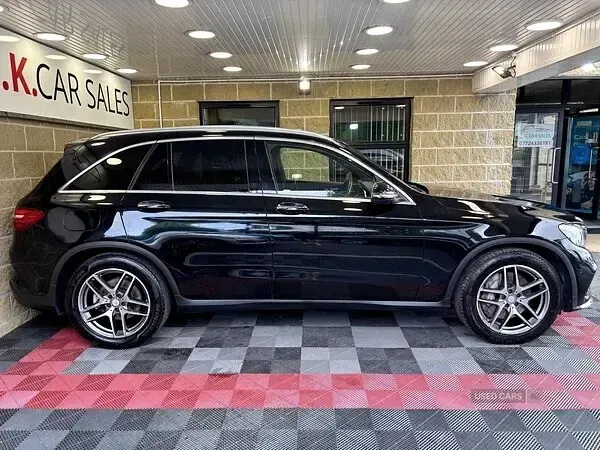Used Mercedes GLC220 AMG Line Premium 170 HP (125 kW) 2016 Black SUV