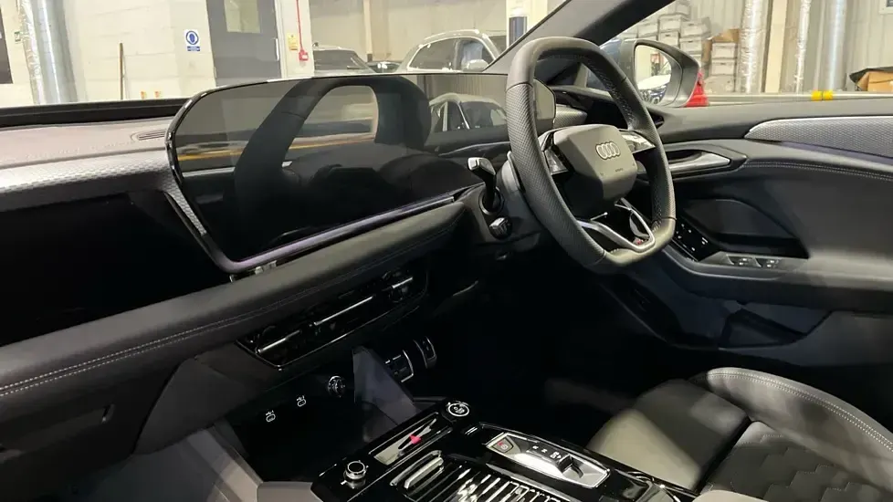 New Audi A6 e-tron S-Line 269 kW (367 HP) 2025 Blue Estate
