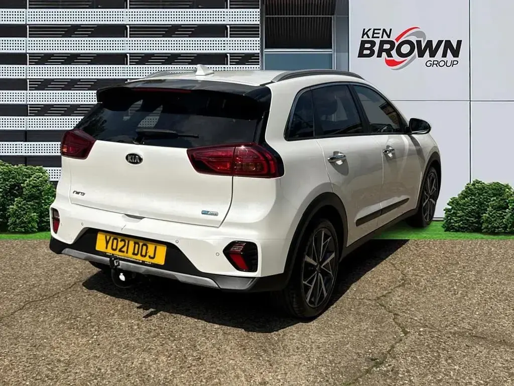 Used Kia Niro 2021 White SUV
