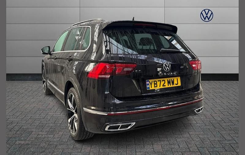 Used VW Tiguan R-line 150 HP (110 kW) 2023 Black SUV