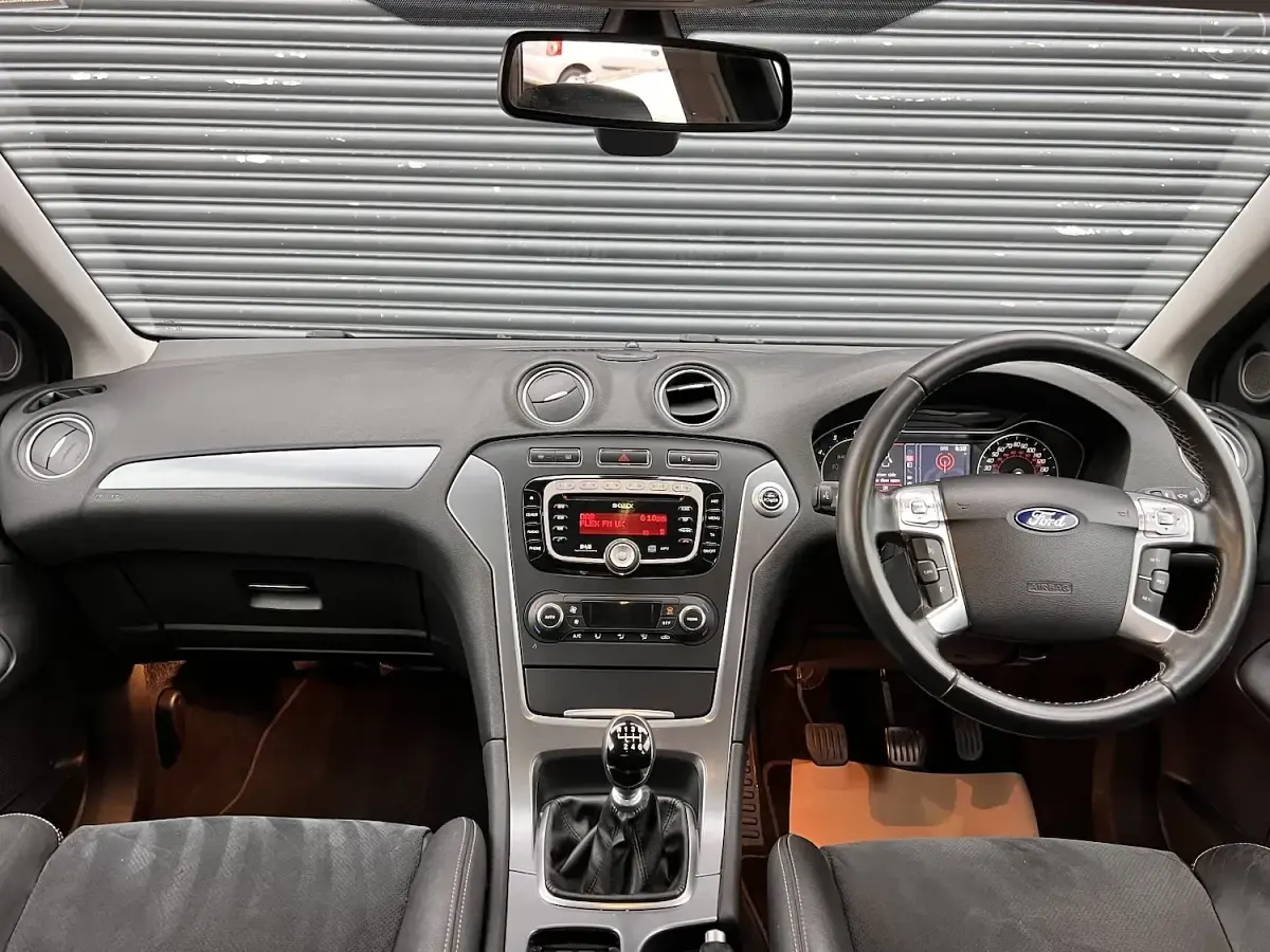 Used Ford Mondeo Titanium X 163 HP (119 kW) 2012 Grey Hatchback