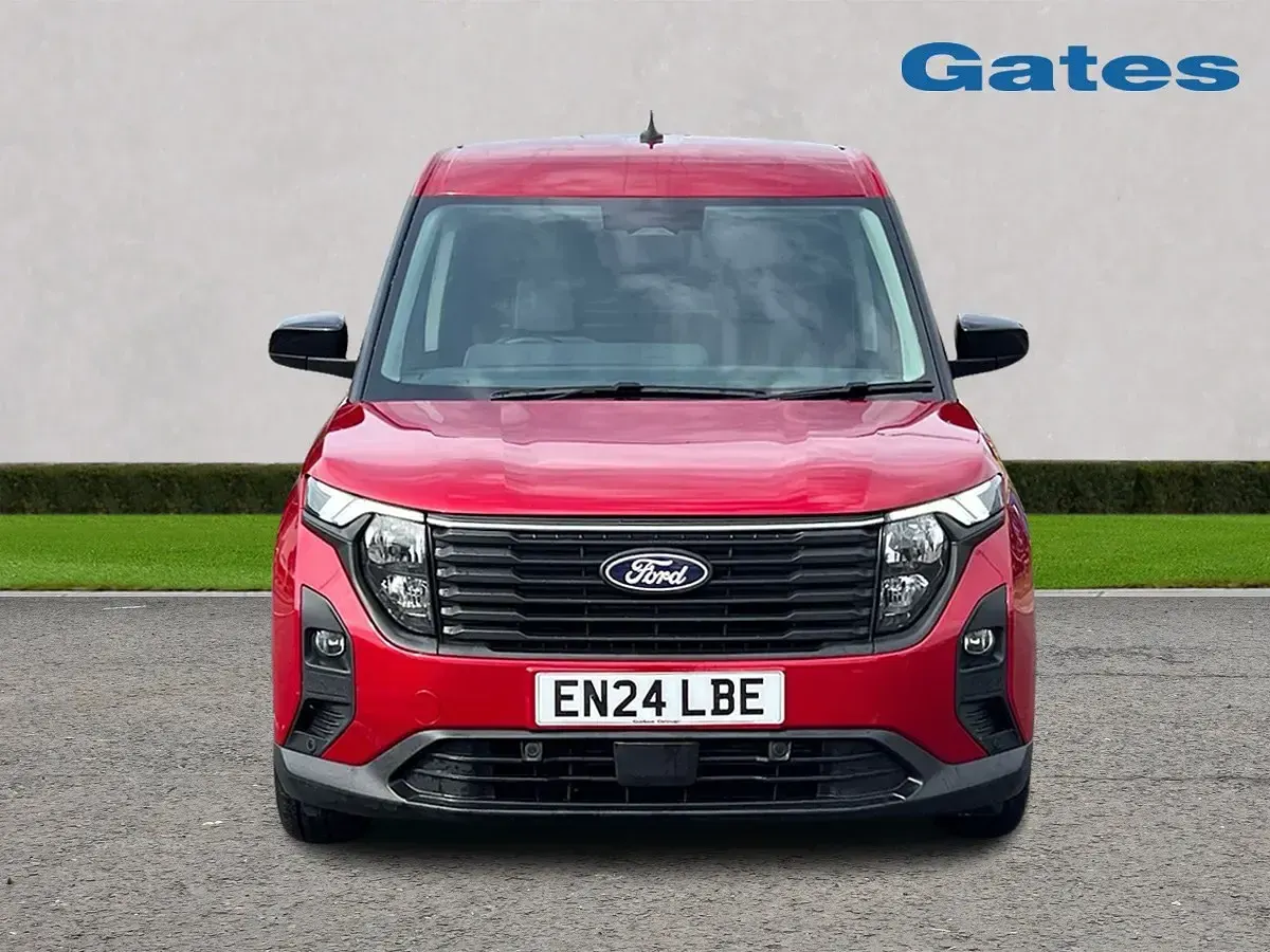 Begagnad Ford Transit Limited 125 HK (91 kW) 2024 Röd Van
