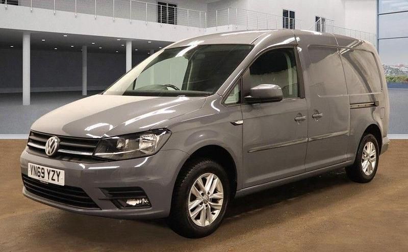 Used VW Caddy Maxi Highline 102 HP (75 kW) 2019 Grey MPV