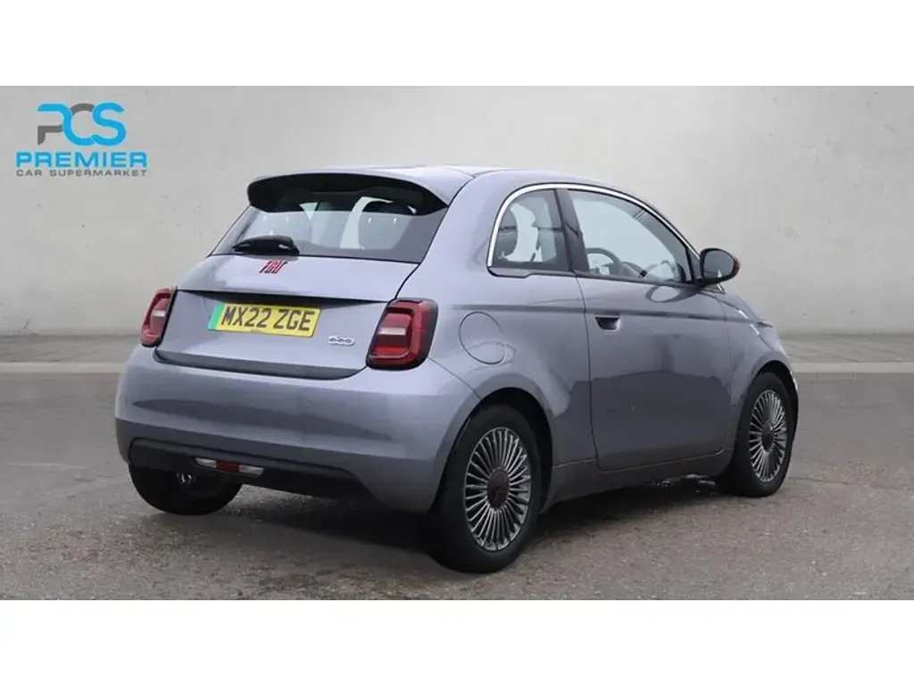 Used Fiat 500e Red 69 kW (95 HP) 2022 Hatchback
