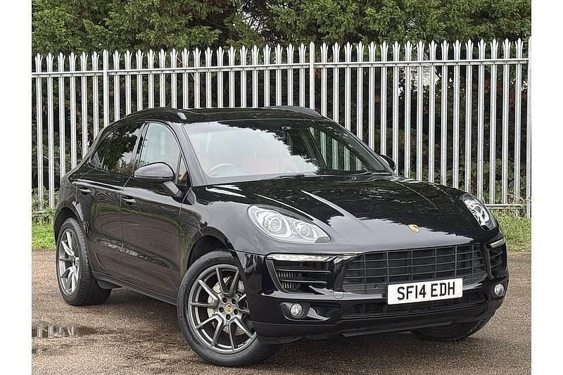 Black Used 2014 Porsche Macan SUV | £21,365 (Good price) - Image 1/4