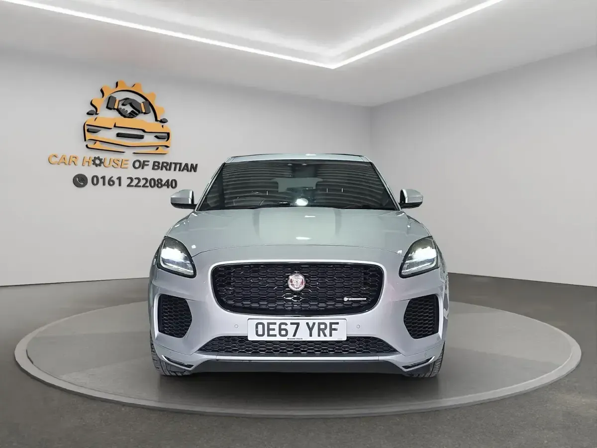Usado Jaguar E-Pace R-Dynamic 180 HP (132 kW) 2018 Prateado SUV