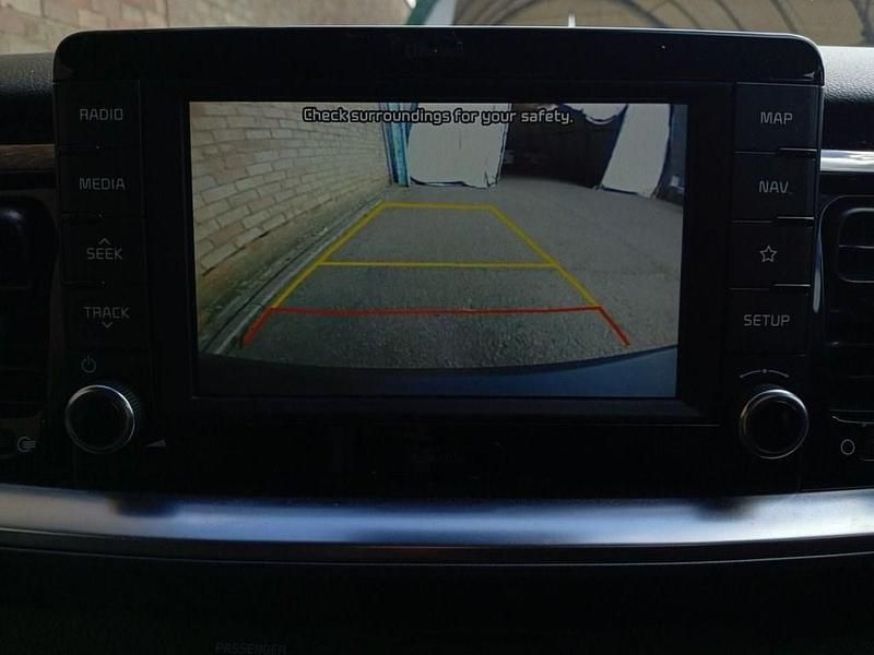 Used Kia Stonic First Edition 118 HP (86 kW) 2018 Yellow SUV