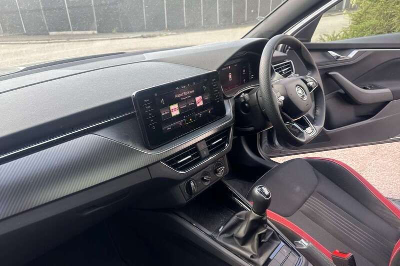 Image 2/4