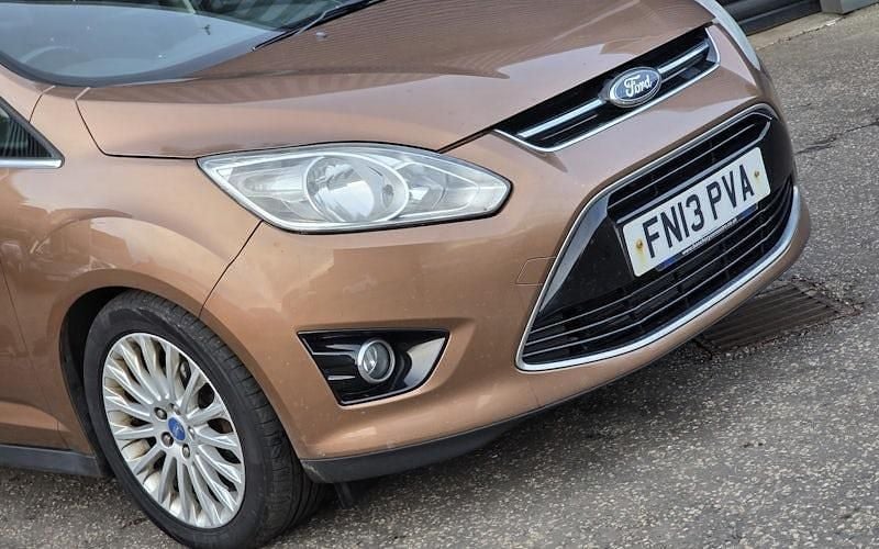 Begagnad Ford C-MAX Titanium 116 HK (85 kW) 2013 Brun Minibuss