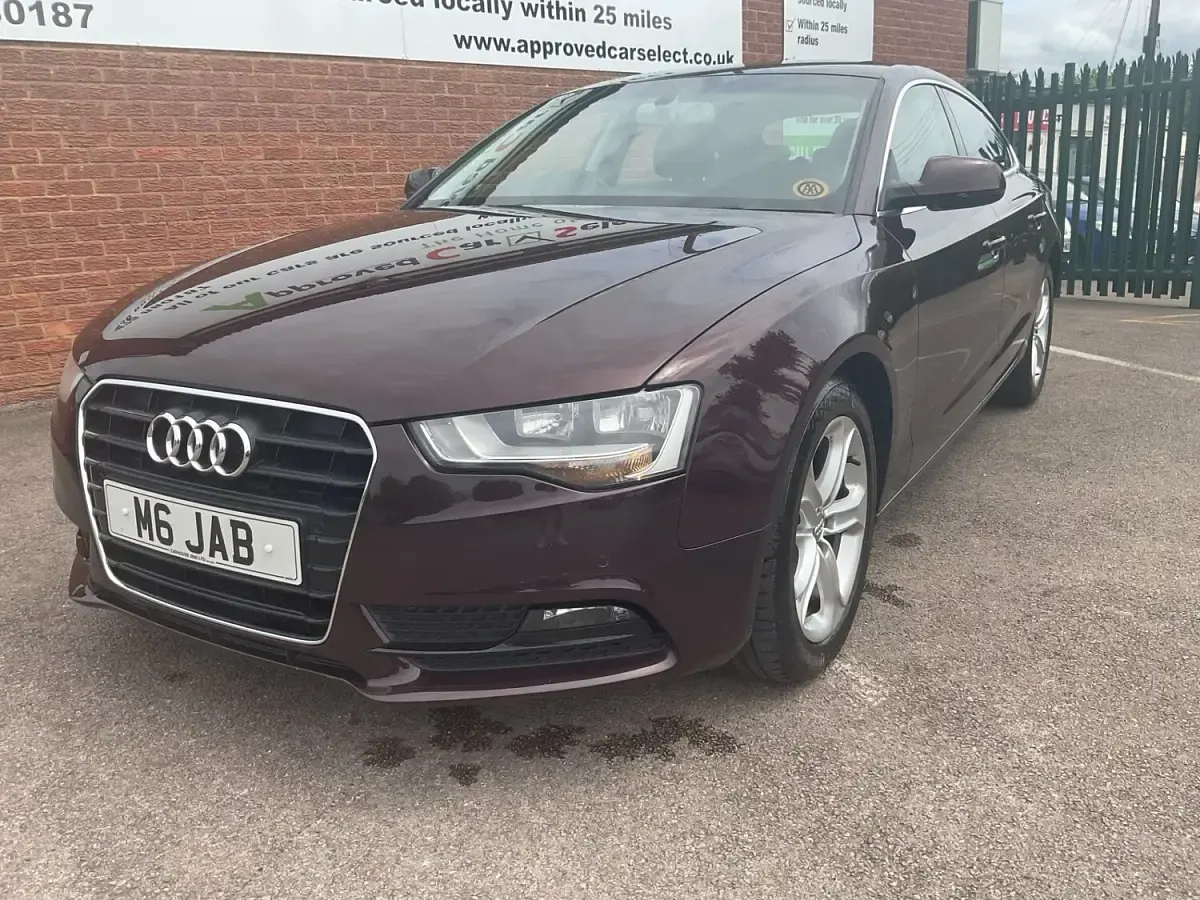 Used Audi A5 Comfort 225 HP (165 kW) 2012 Red Coupe