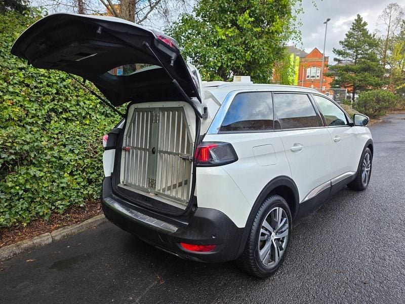 Second-hand Peugeot 5008 Allure Premium 130 CP (95 kW) 2021 Alb SUV