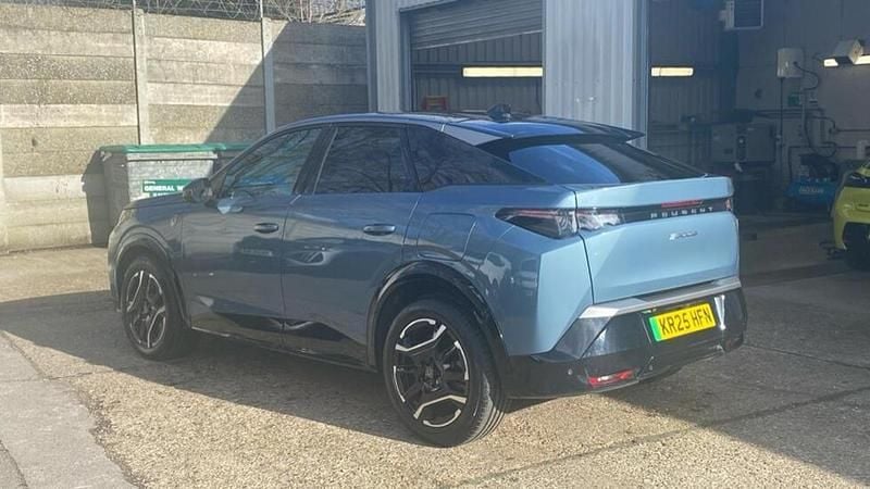 Used Peugeot e-3008 GT 152 kW (207 HP) 2025 Blue SUV