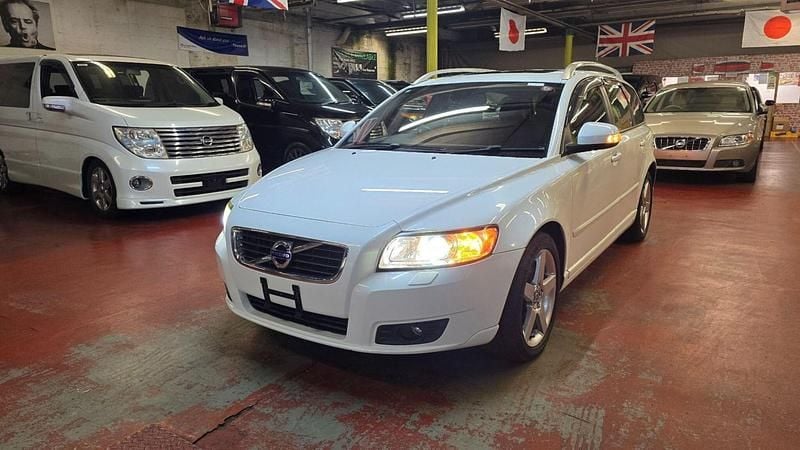Used Volvo V50 SE 2012 White Estate