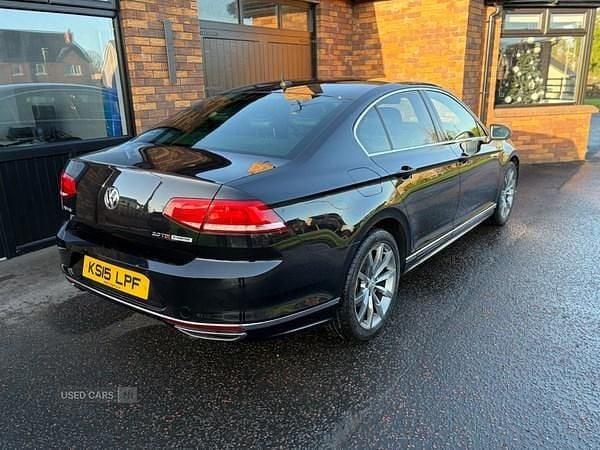 Used VW Passat R-line 190 HP (139 kW) 2015 Black Sedan