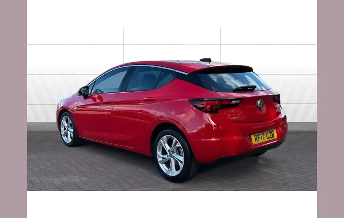 Gebraucht Vauxhall Astra SRi 150 PS (110 kW) 2017 Rot Kleinwagen