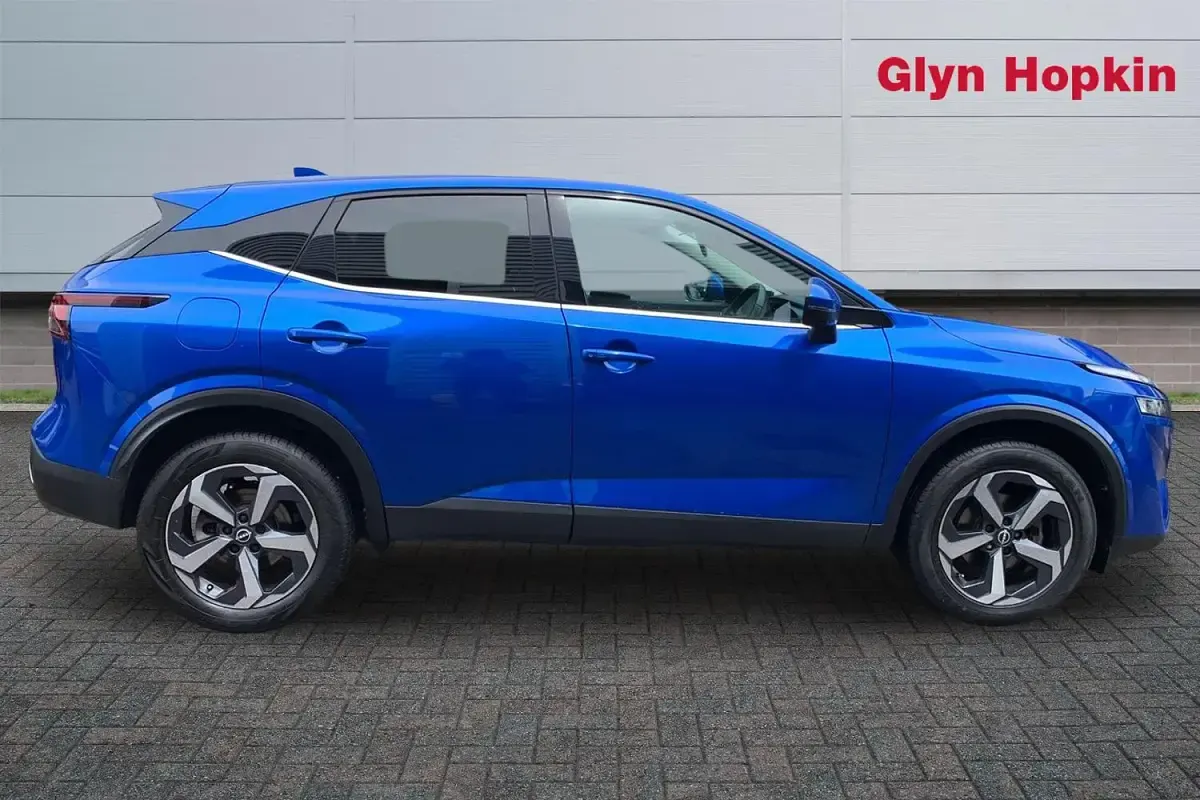 Used Nissan Qashqai N-Connecta 2022 Blue SUV