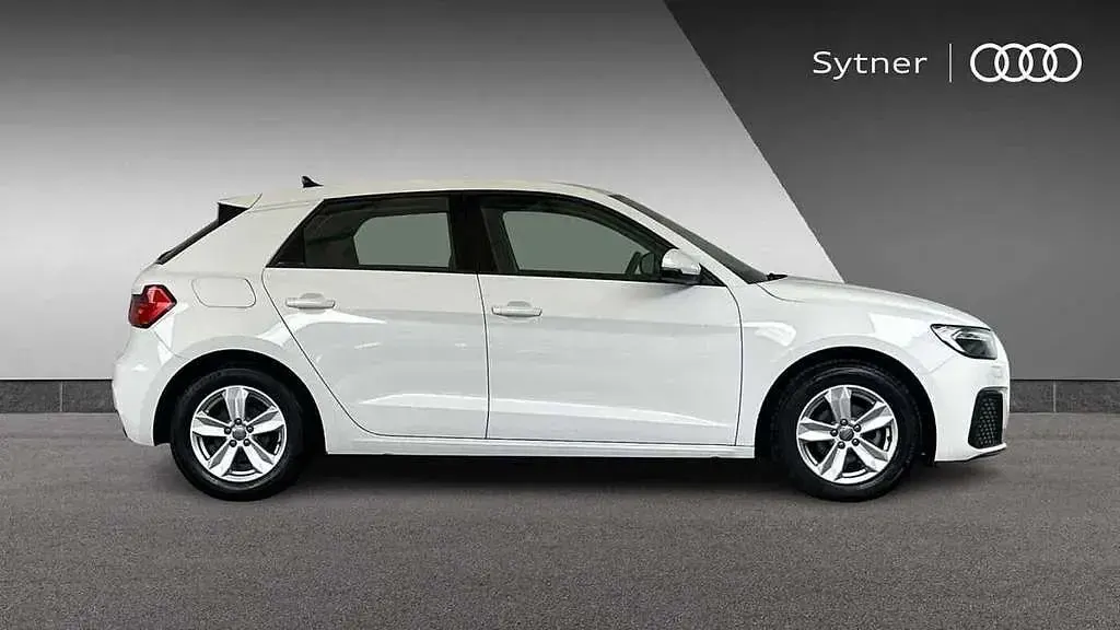 Used Audi A1 Design 94 HP (69 kW) 2020 White SUV