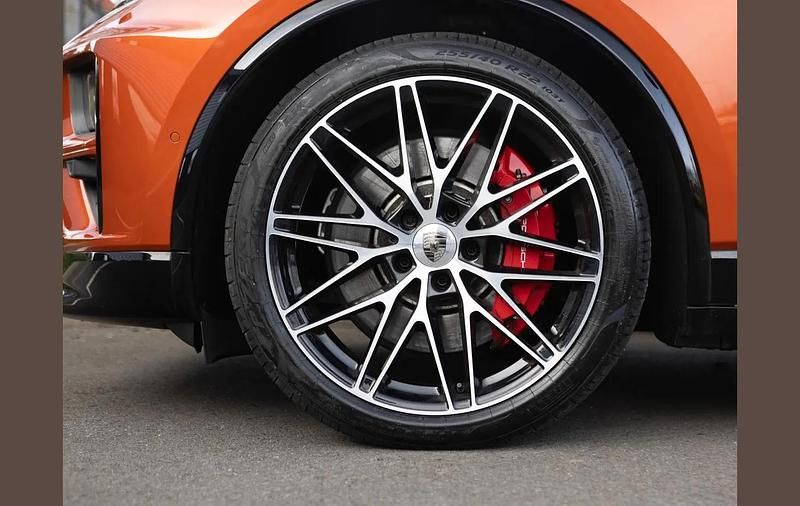 Used Porsche Macan Turbo 469 kW (639 HP) 2024 Orange SUV