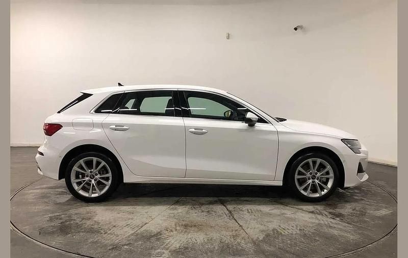 Used Audi A3 e-tron Sport 200 HP (147 kW) 2025 White Hatchback