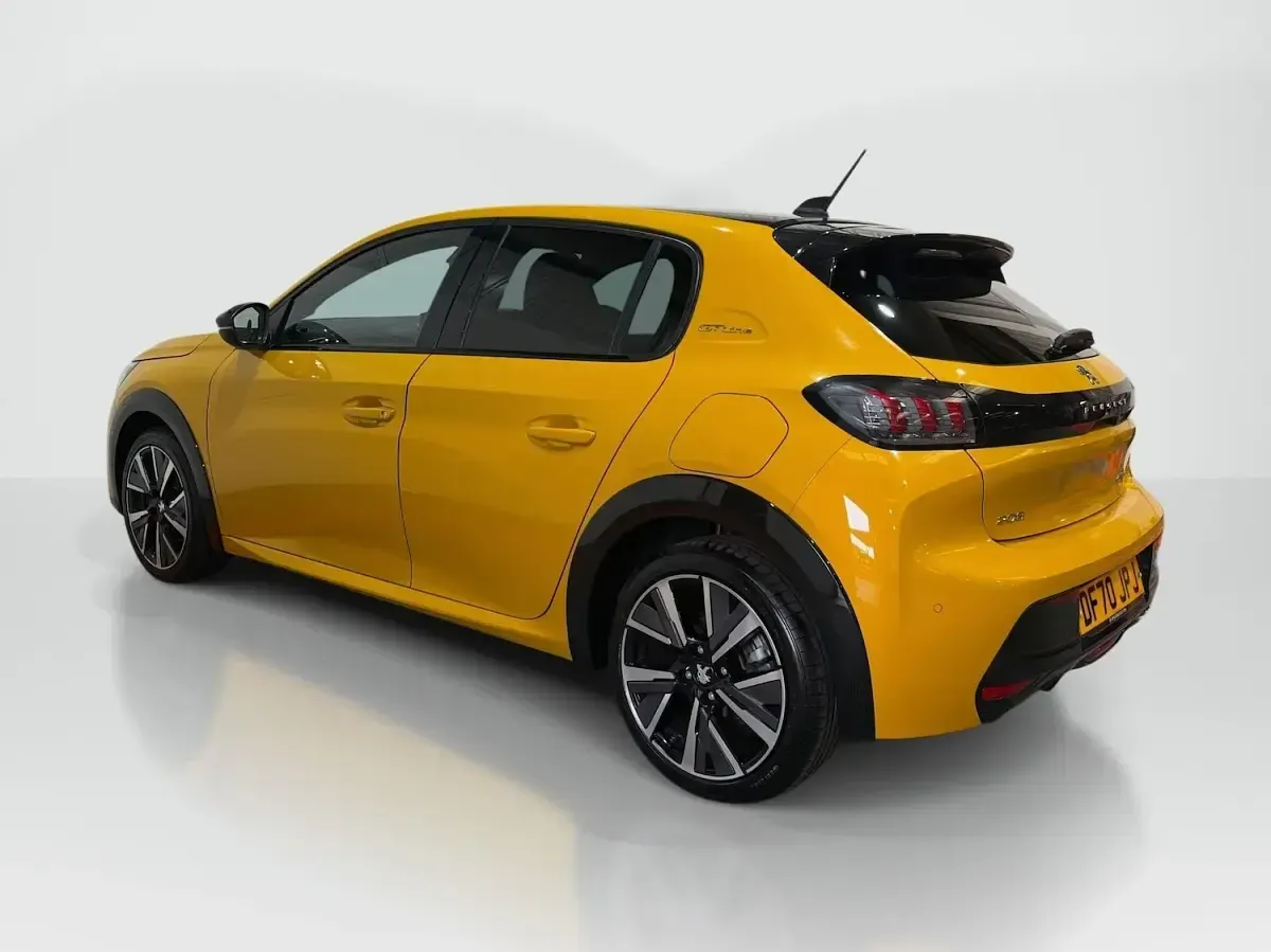 Used Peugeot 208 GTi 100 HP (73 kW) 2020 Yellow Hatchback
