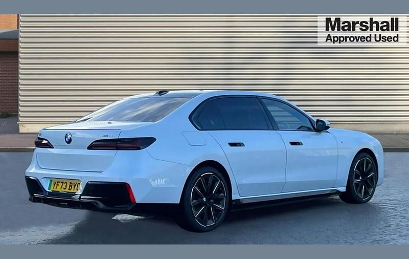 Used BMW i7 M Sport 400 kW (544 HP) 2023 White Sedan