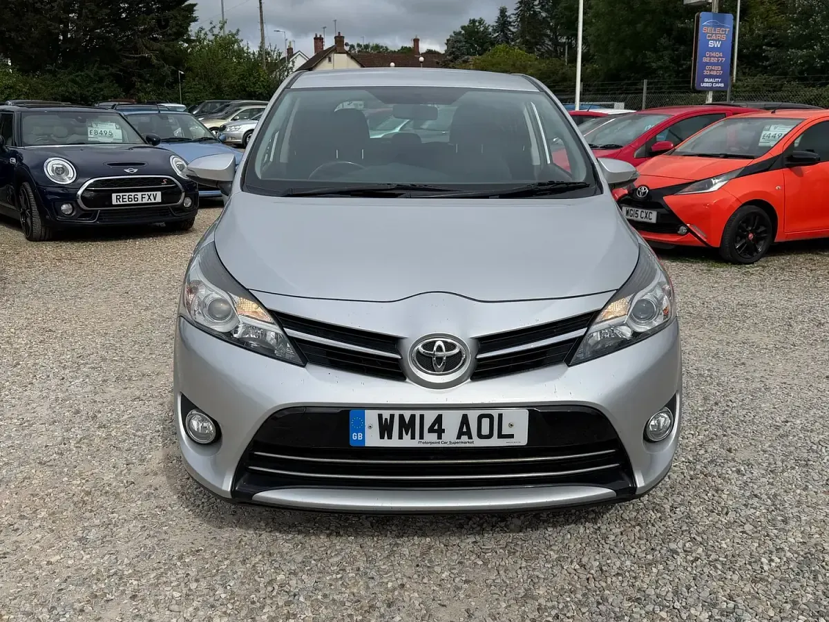 Used Toyota Verso 112 HP (82 kW) 2014 Silver MPV
