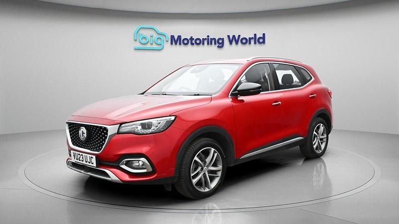 Used MG HS 2023 Red SUV