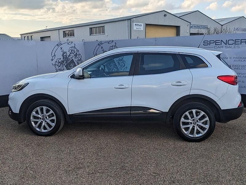 Used Renault Kadjar Dynamique 130 HP (95 kW) 2017 White SUV